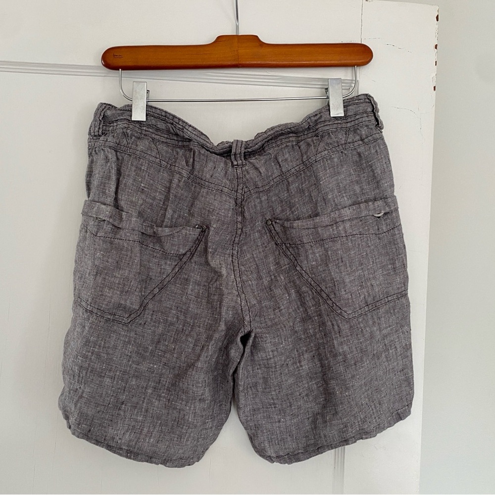 Toad&Co. Women's Linen Cargo Shorts - Picture 2 of 4